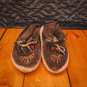 Super Comfy Moccasins- Size 6